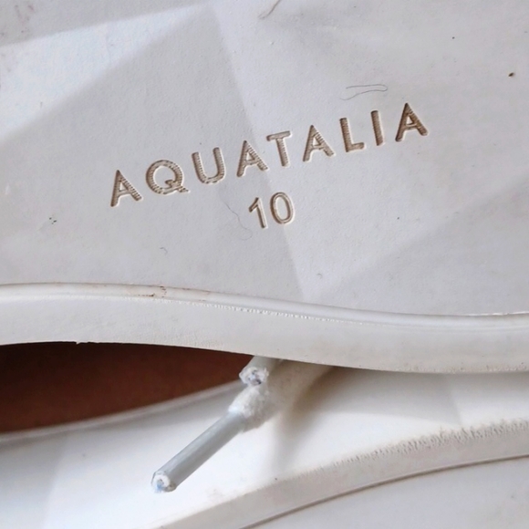 Aquatalia Suede Sneackers. Camel tan color. Size 10 - Picture 7 of 7